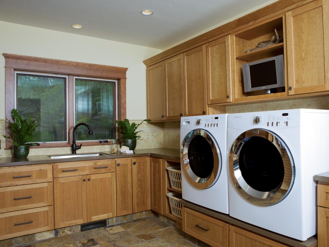 DP_Inman neutral laundry room_4x3