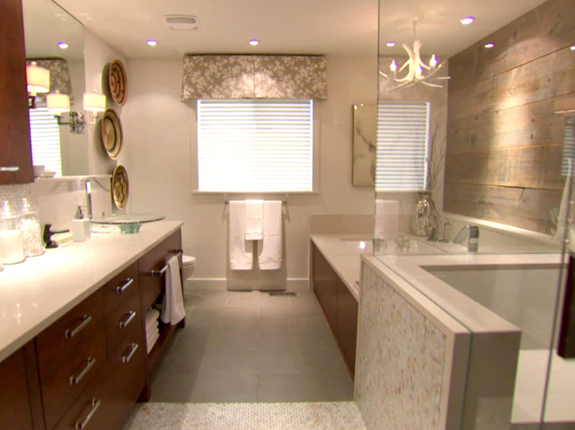 Vintage Bathroom Decor Ideas & Tips From HGTV