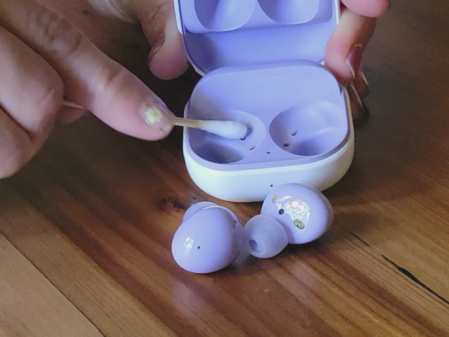 How to Clean Your Apple AirPods and AirPods Case | HGTV
